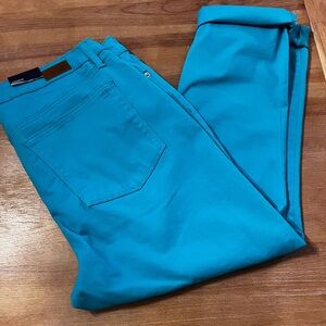 Crown & Ivy high-rise skinny crop pants SZ 14 stretch. Raw hem to be rolled.